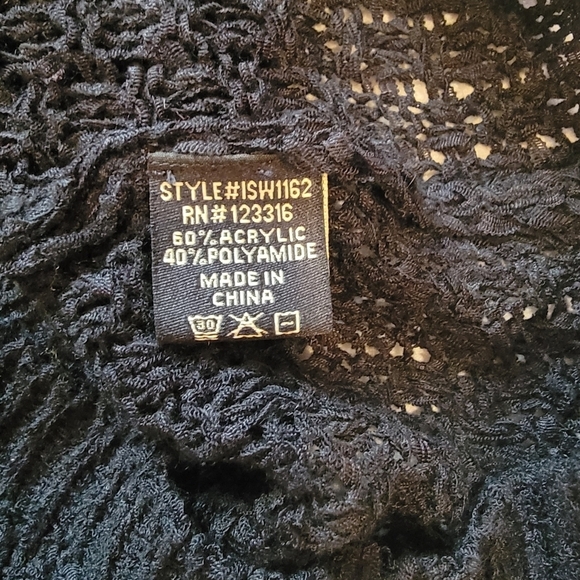 IRIS knitted black sweater. - Picture 16 of 16